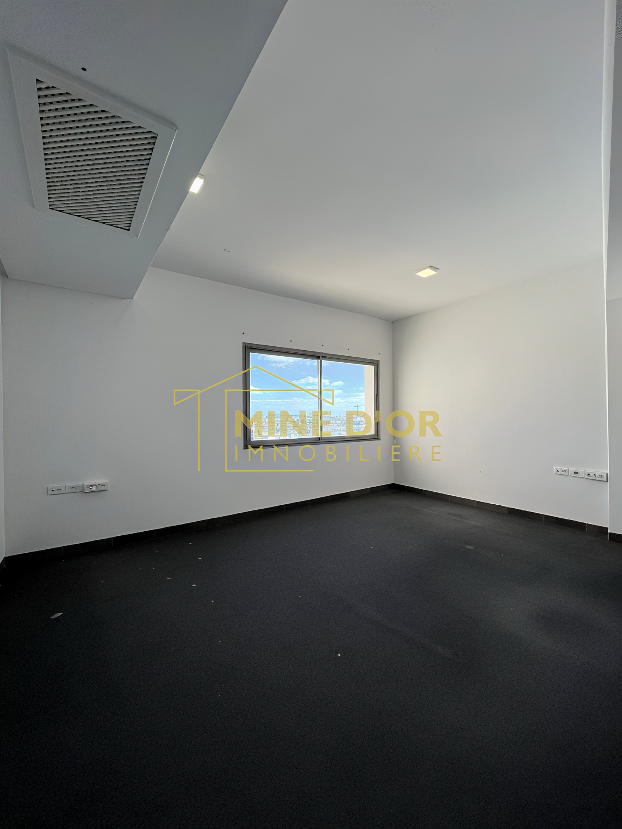 La Soukra Charguia 2 Bureaux & Commerces Bureau Bureau neuf en 3 espaces a charguia 2