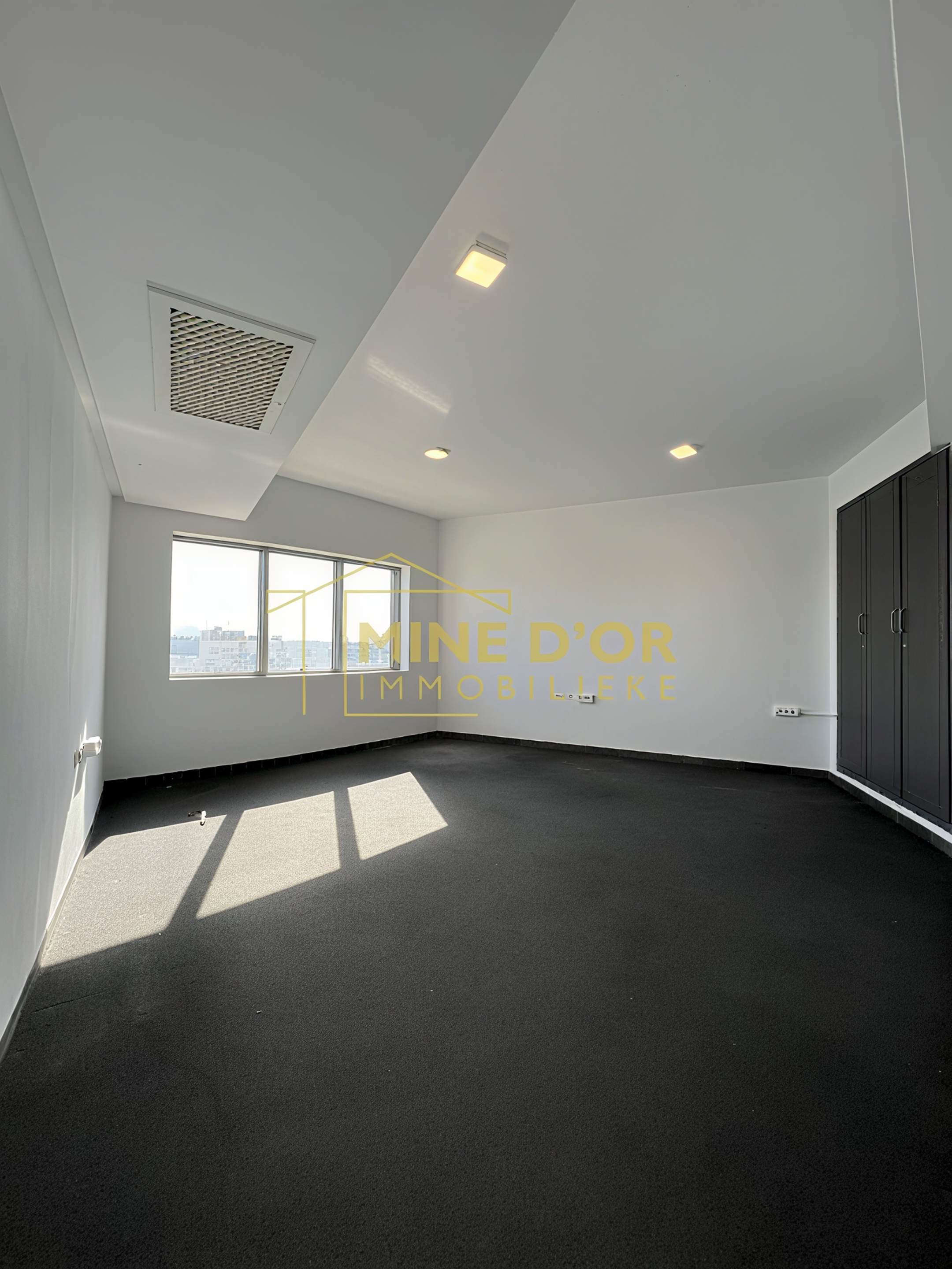 La Soukra Charguia 2 Bureaux & Commerces Bureau Bureau neuf en 3 espaces a charguia 2