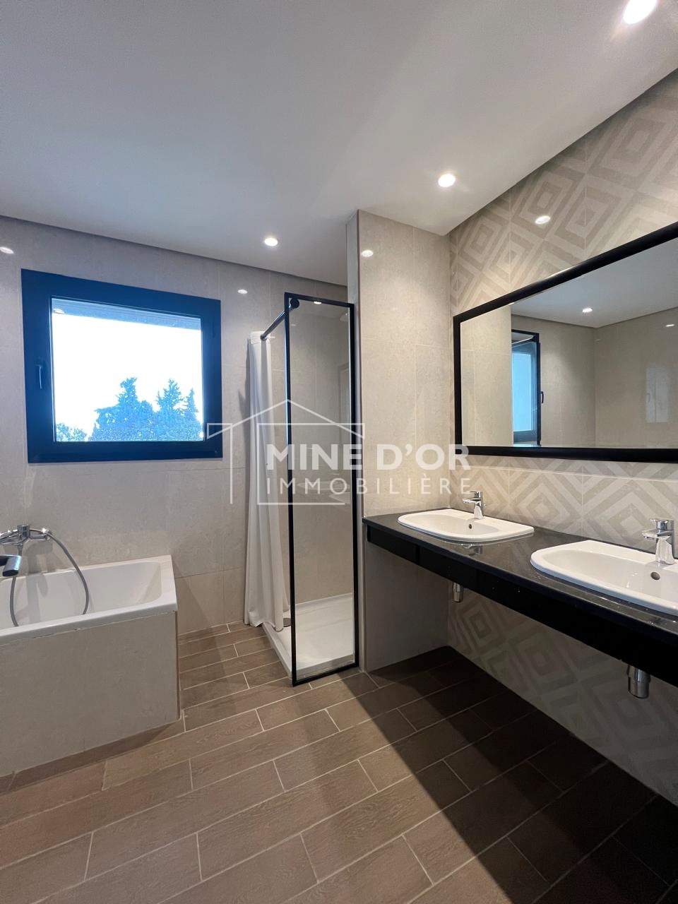 El Menzah Mutuelle Ville Location Appart. 4 pices Appart s3 jamais habit a mutuelleville