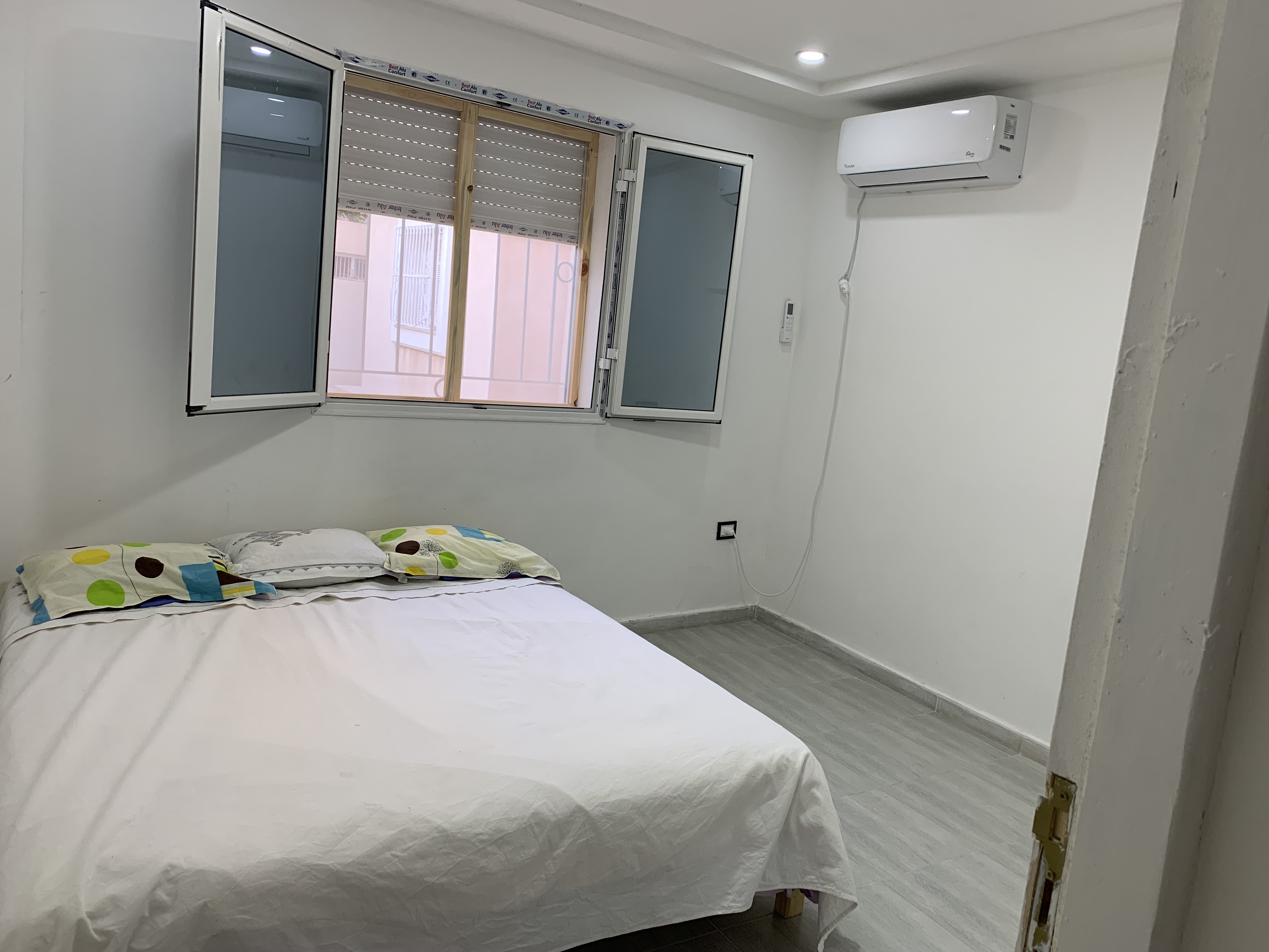 La Soukra Cite Hedi Nouira Location Appart. 1 pice Beau studio s1