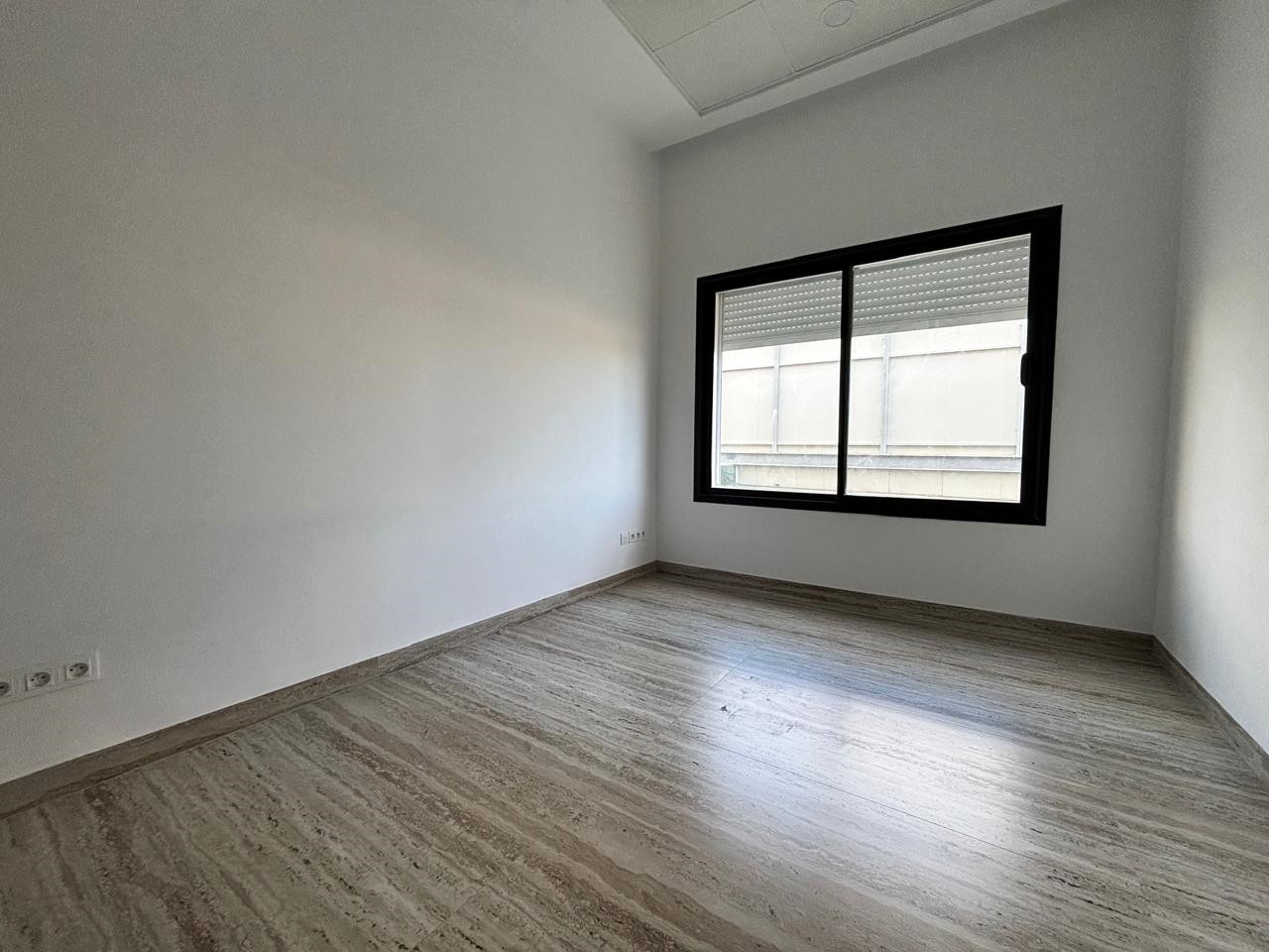 La Soukra La Soukra Bureaux & Commerces Bureau Bureau h2  la soukra