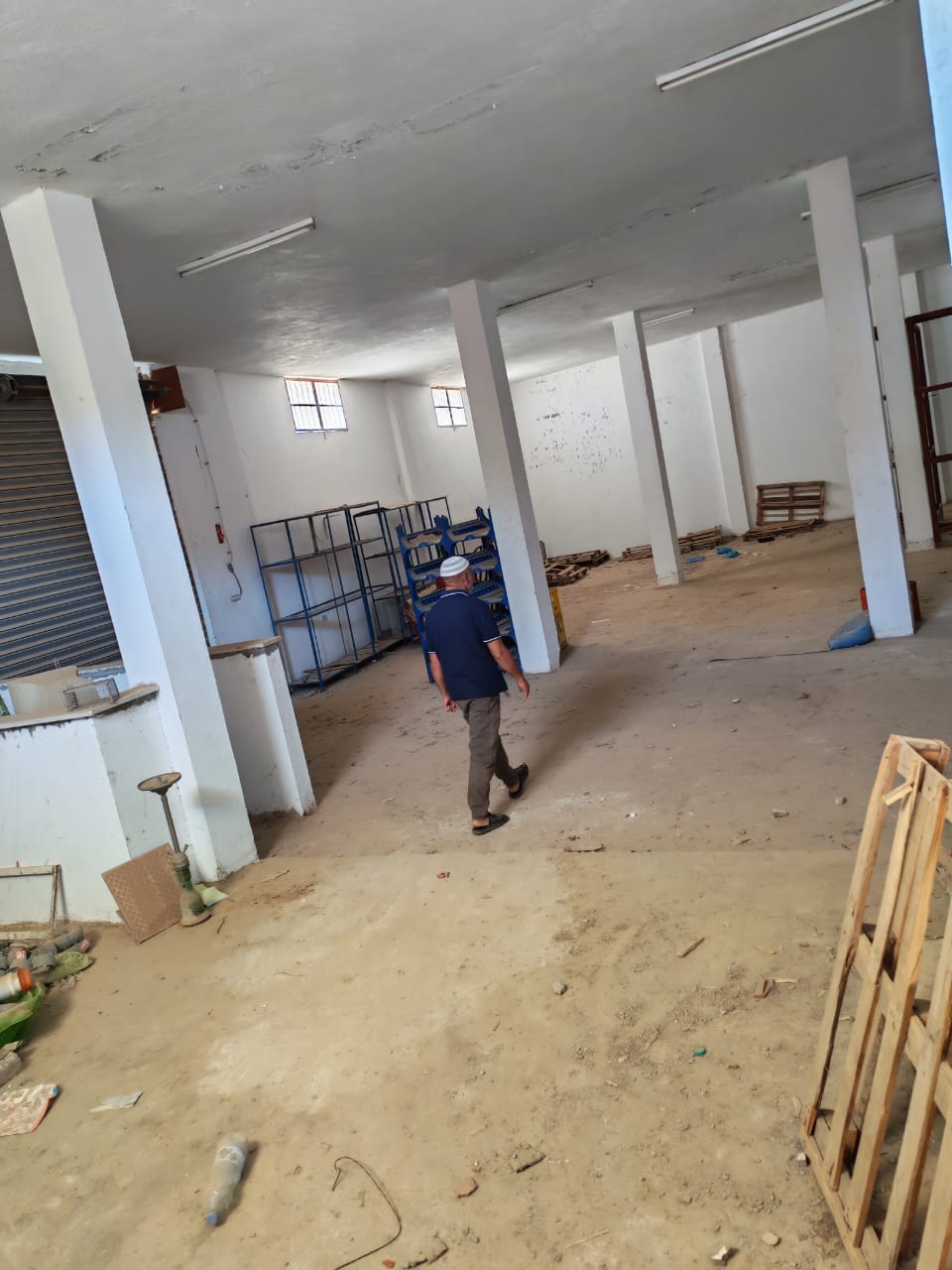 El Mourouj El Mourouj Vente Maisons Espace comercial en rc avec 2 etages non acheves