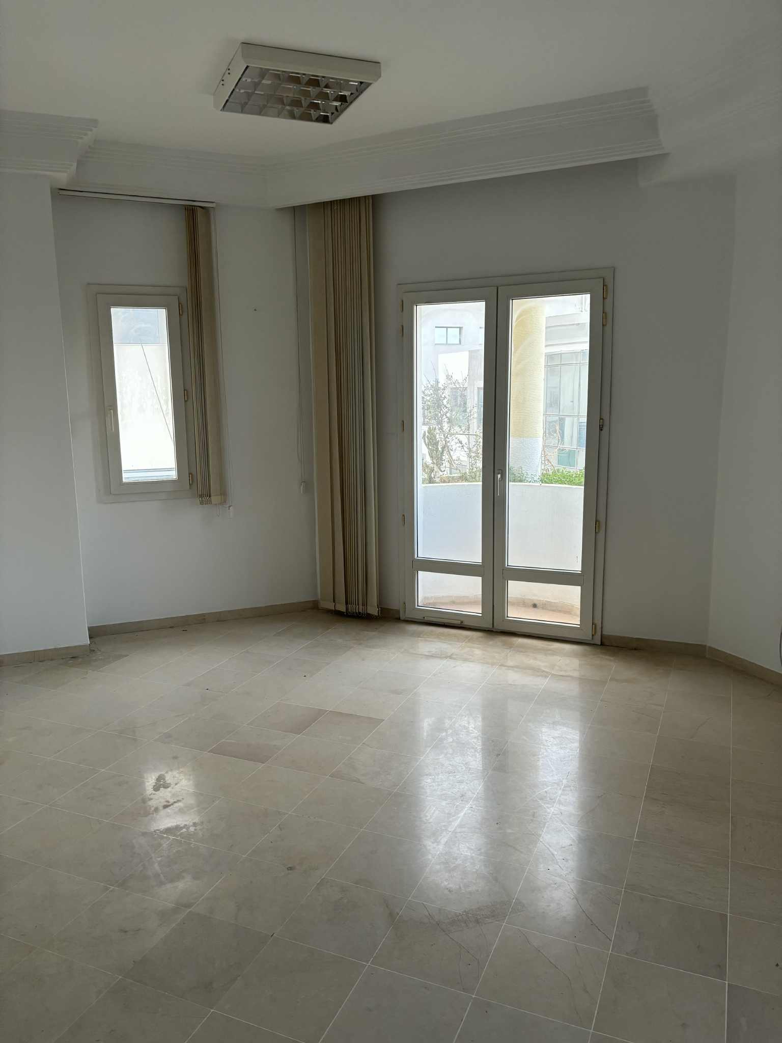 La Marsa Berge Du Lac Location Autre Bureau de 180m2 au lac 1