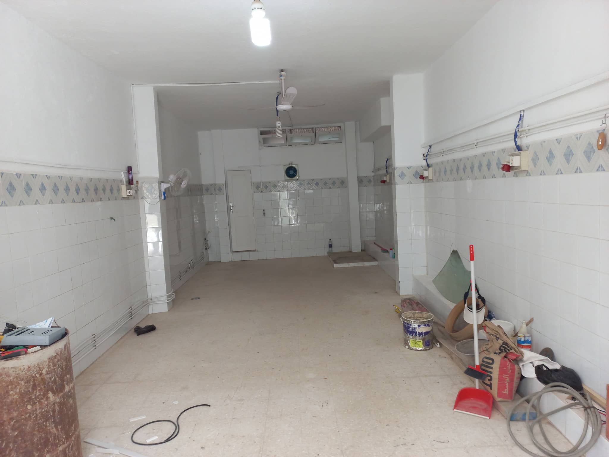 La Soukra&nbsp;La Soukra&nbsp;Location&nbsp;Surfaces&nbsp;D�p�t de 60m � cit� les oranger la soukra