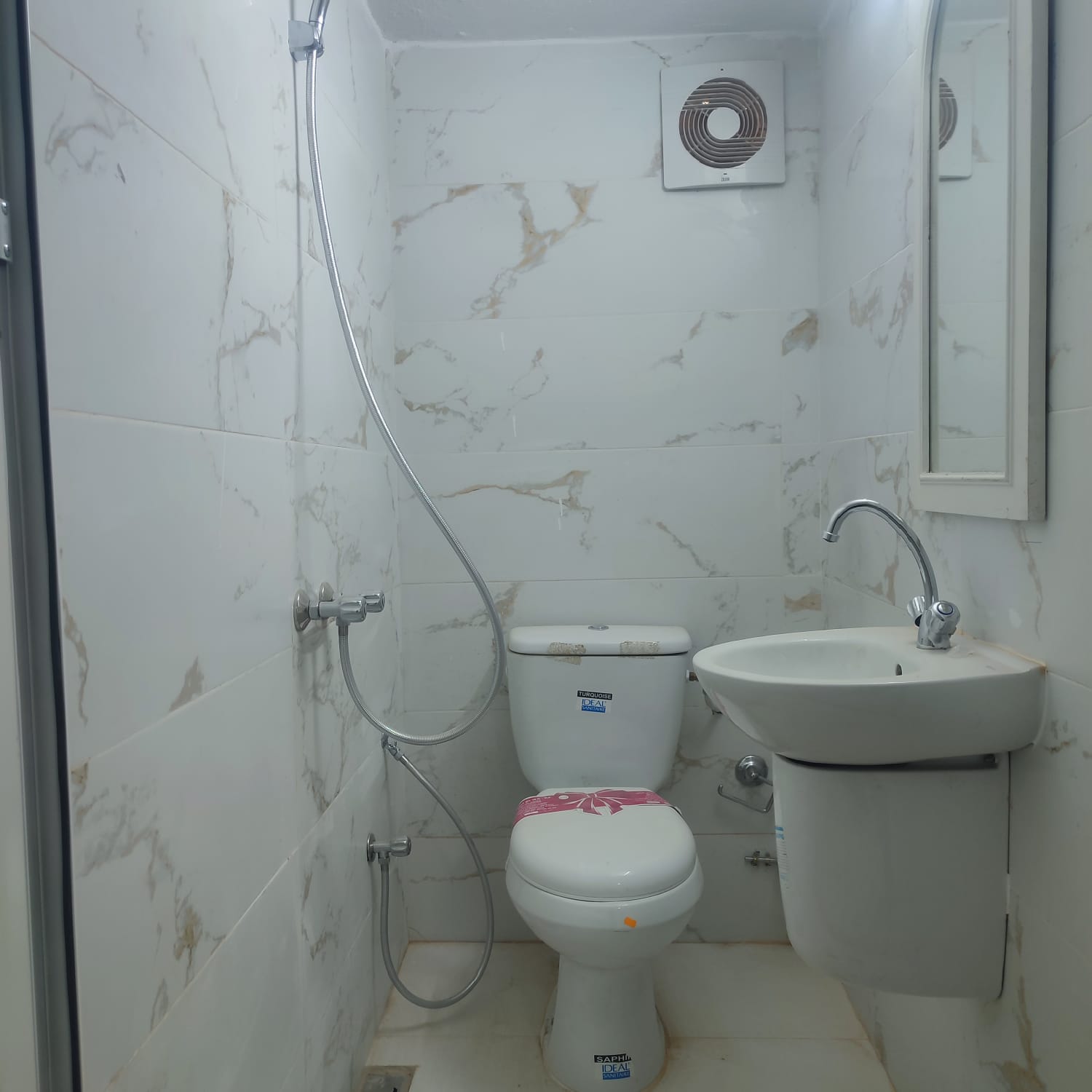 Ariana Ville&nbsp;El Menzah 5&nbsp;Location&nbsp;Appart. 1 pi�ce&nbsp;Studio s0 meubl� aux uv4 wb4374