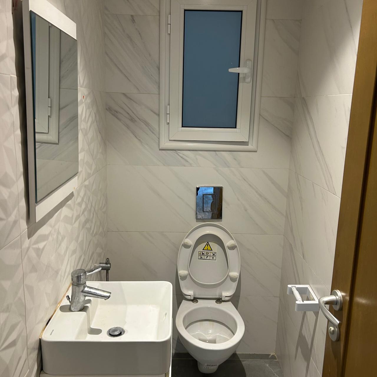 Ariana Ville Cite Ennasr 2 Location Appart. 3 pices Appartement s2 ht standing avec ppkg ss sol