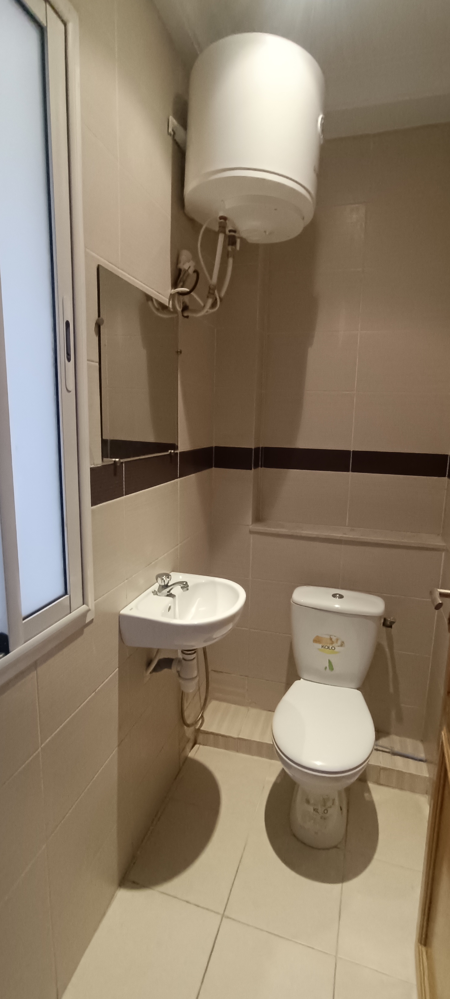 Ariana Ville&nbsp;Cite Ennasr 1&nbsp;Bureaux & Commerces&nbsp;Bureau&nbsp;Bureau id�al pour cabinet dentaire