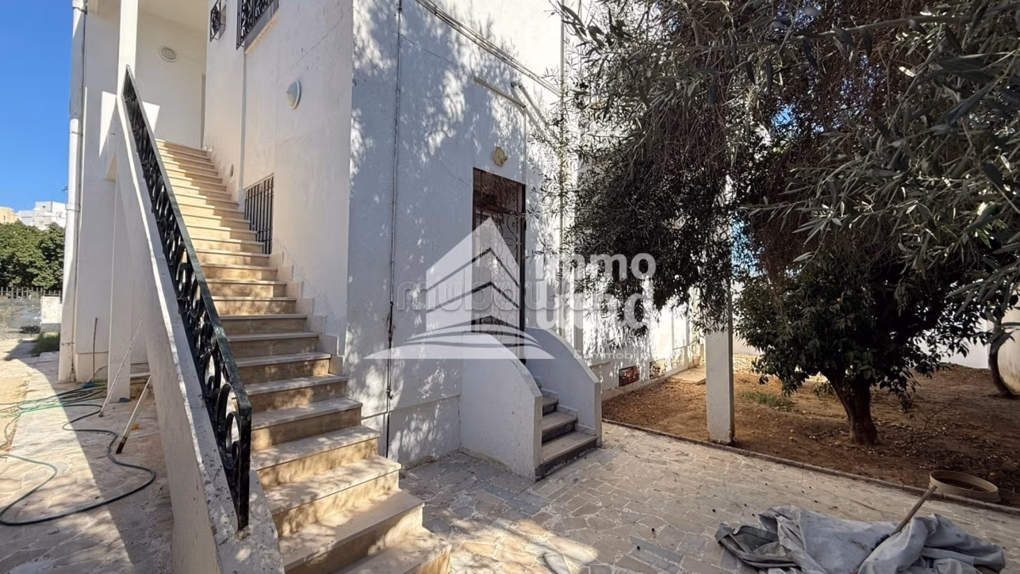 El Menzah El Menzah 4 Vente Maisons Villa de 598 m2  el menzah 4