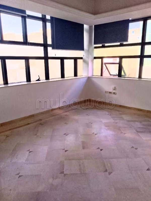 La Marsa Berge Du Lac Bureaux & Commerces Bureau Un beau bureau ou cabinet