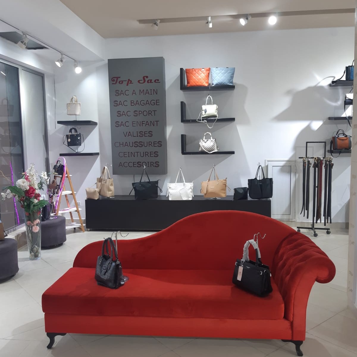 Mnihla Mnihla Location Autre Fonds de commerce  route principale mnihla  tunis