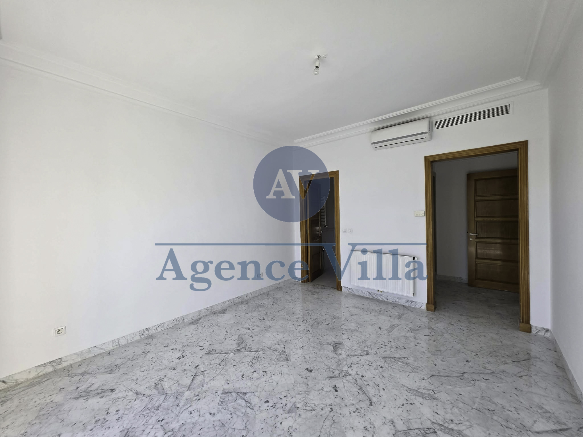 La Marsa Berge Du Lac Location Appart. 4 pices Un appartement s3 au lac2