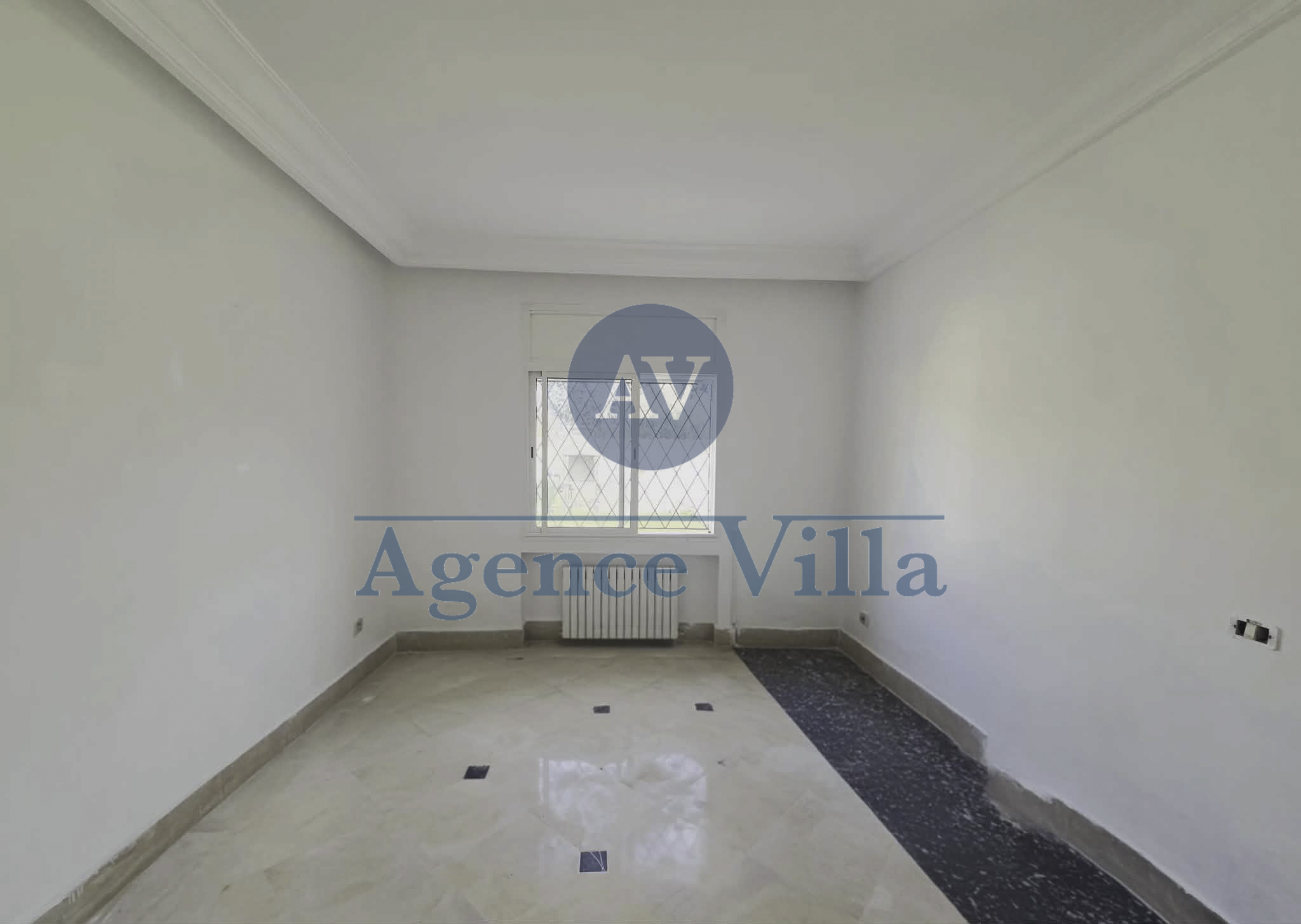 La Soukra La Soukra Location Maisons Une villa s3 avec jardin  la soukra