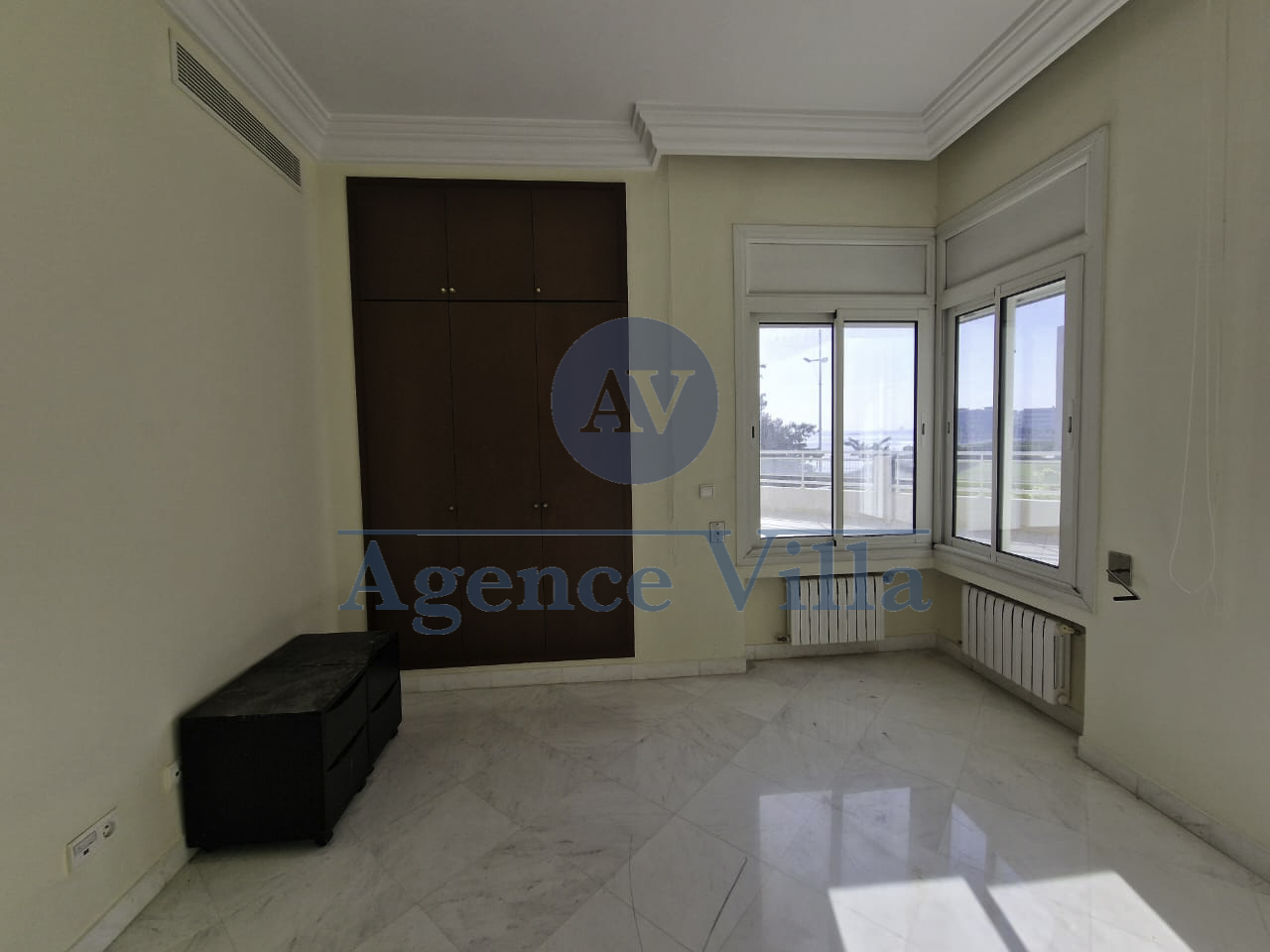 La Marsa&nbsp;Berge Du Lac&nbsp;Location&nbsp;Appart. 5 pi�ces+&nbsp;Un appartement s4 au lac1