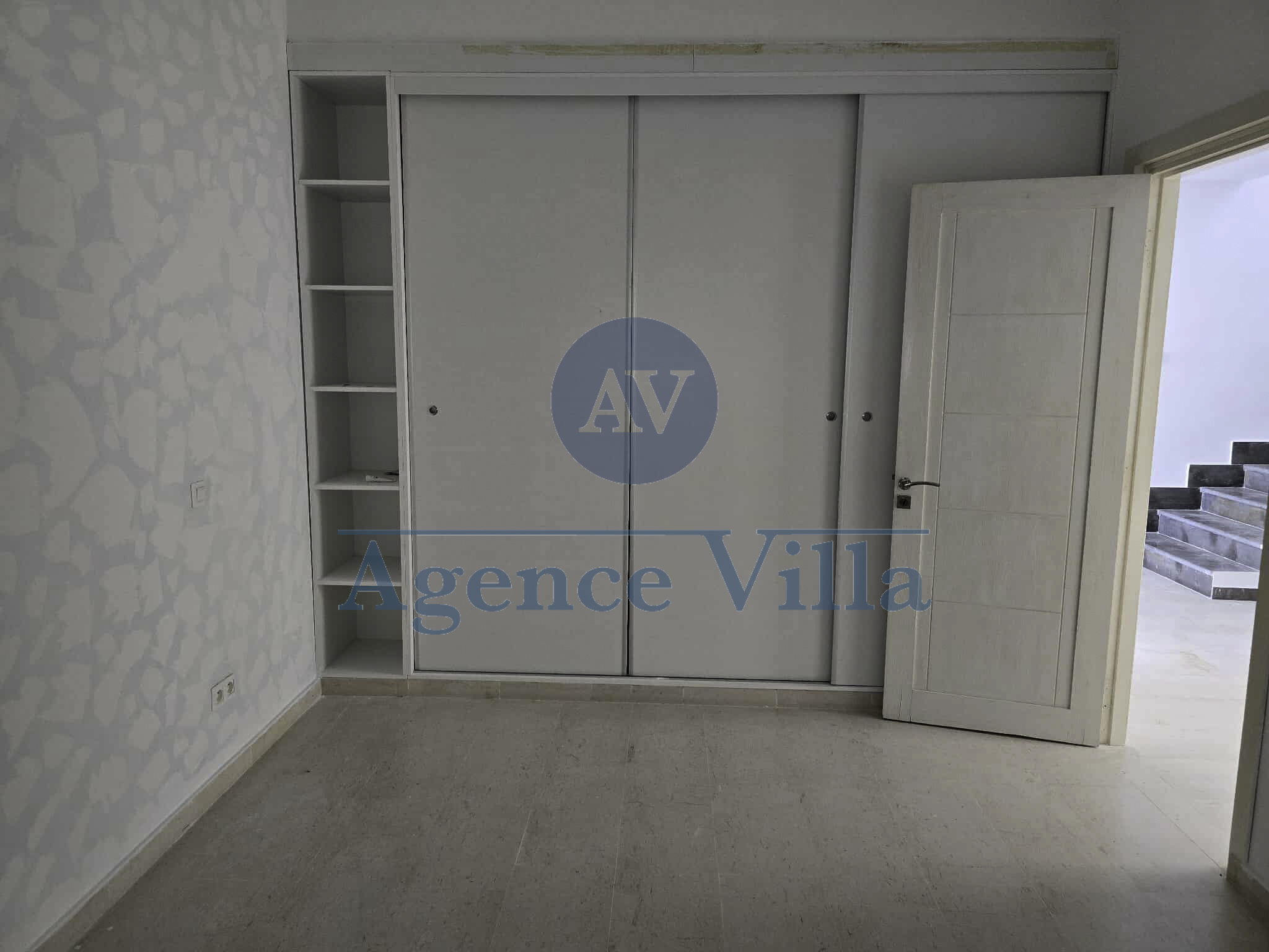 La Marsa&nbsp;Gammart&nbsp;Location&nbsp;Maisons&nbsp;Une villa avec piscine � gammarth for�t