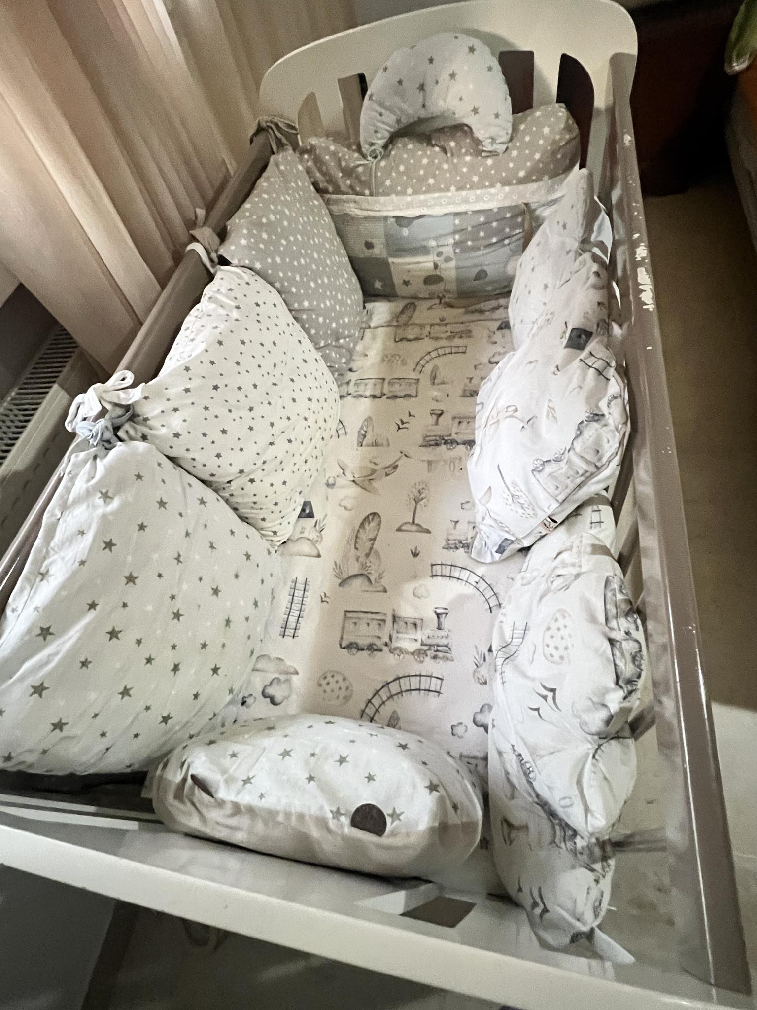 Monastir&nbsp;Zone Skanes&nbsp;Lits et Equipements d'int�rieur&nbsp;Autre&nbsp;Lit b�b� avec matelas et coussins