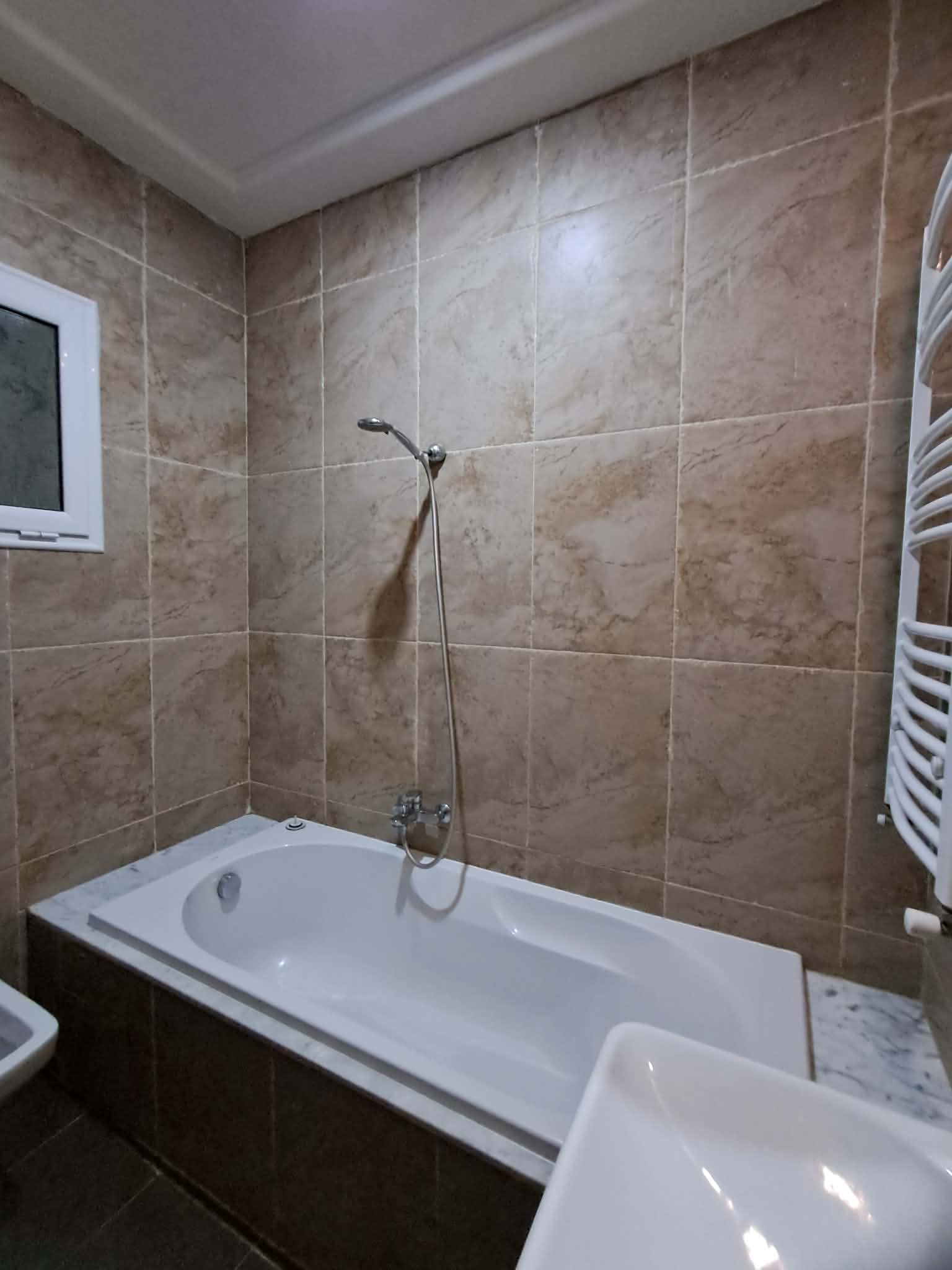 Ain Zaghouan Jardins de Carthage Location Appart. 4 pices Apprt splus 3  les jardins de carthage