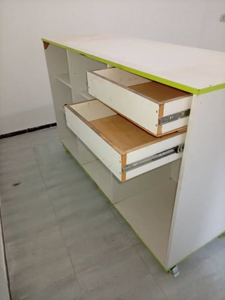 El Mourouj&nbsp;Cite Essalem&nbsp;Autres meubles&nbsp;Autres&nbsp;Comptoir pour comerce