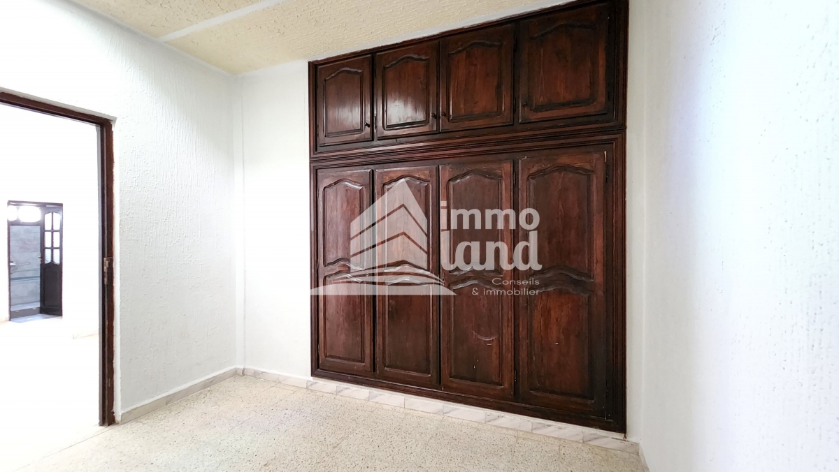 La Marsa Cite Erriadh Location Appart. 3 pices Etage de villa s3  la marsa