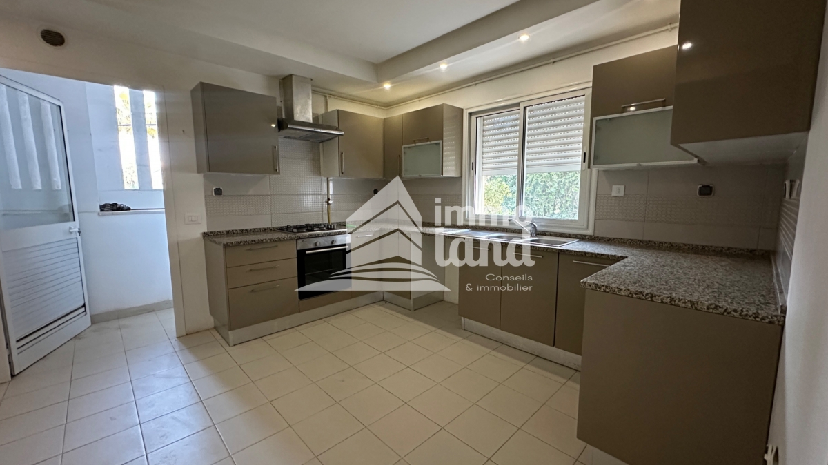 La Marsa Cite Erriadh Location Appart. 3 pices Appartement s3  usage bureautique  la marsa