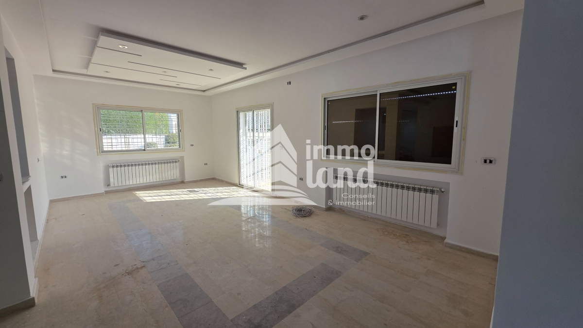 La Soukra Chotrana 1 Location Duplex Triplex s5 avec jardin  la soukra