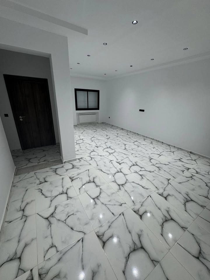 Raoued&nbsp;Cite Ennkhilet&nbsp;Location&nbsp;Appart. 4 pi�ces&nbsp;Ennkhilet joli appt s2 haut stg