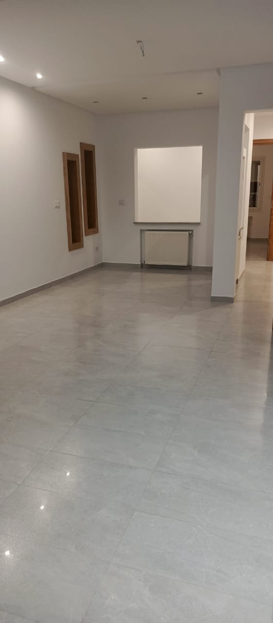 Mnihla&nbsp;Jardins d'el Menzah&nbsp;Location&nbsp;Maisons&nbsp;Jardin d'el menzah �tage neuf s3