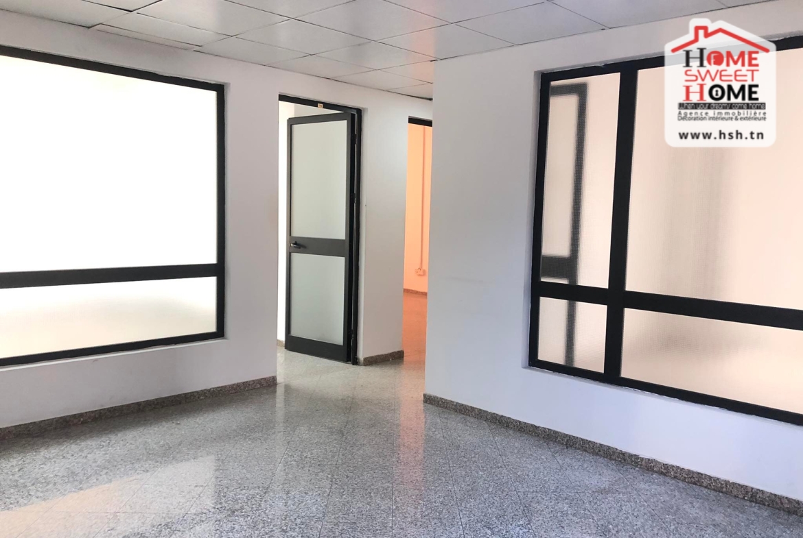 Bab Bhar&nbsp;Bab Bhar&nbsp;Location&nbsp;Appart. 5 pi�ces+&nbsp;Immeuble k�nia � beb bhar tunis