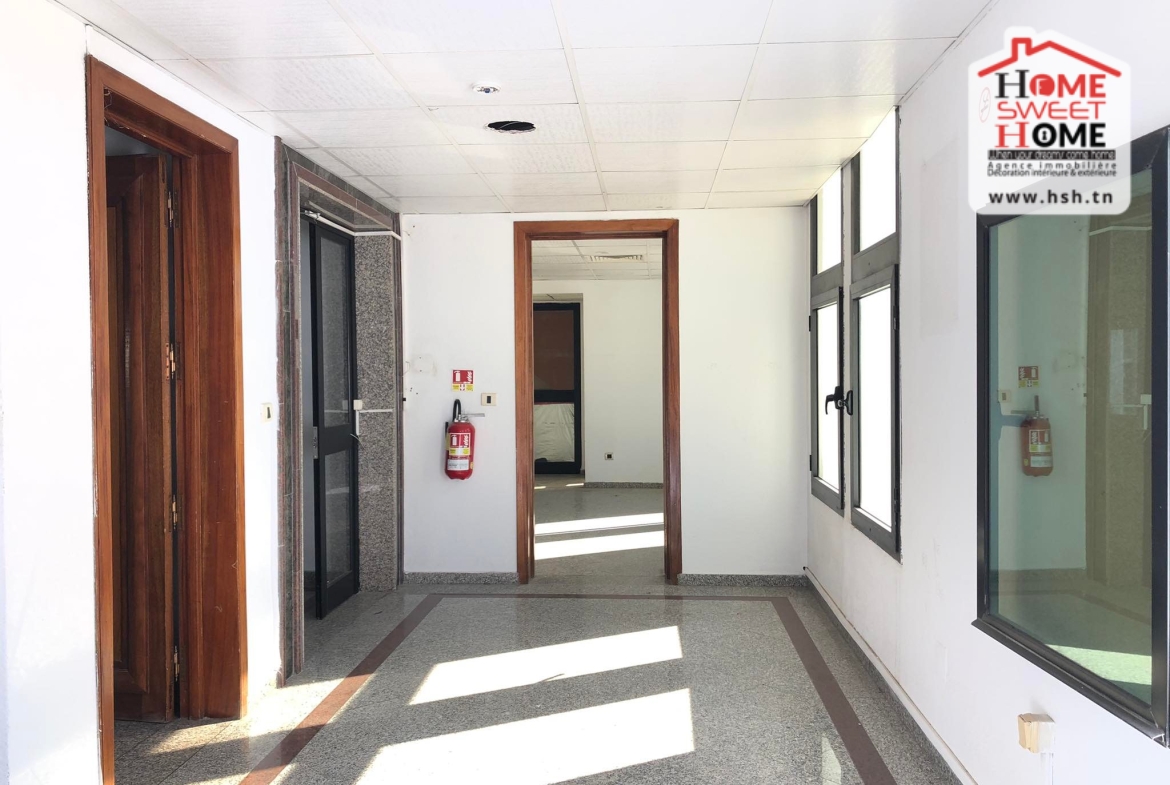 Bab Bhar&nbsp;Bab Bhar&nbsp;Location&nbsp;Appart. 5 pi�ces+&nbsp;Immeuble k�nia � beb bhar tunis