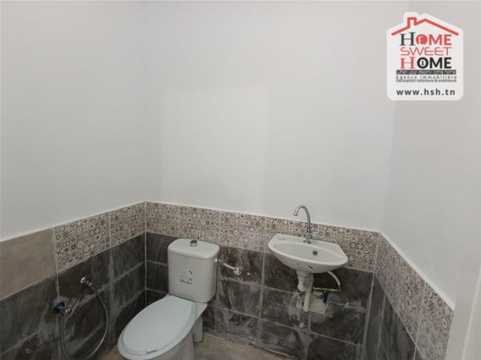 La Marsa&nbsp;Marsa Ennassim&nbsp;Location&nbsp;Surfaces&nbsp;Local commercial mirna � marsa tabek