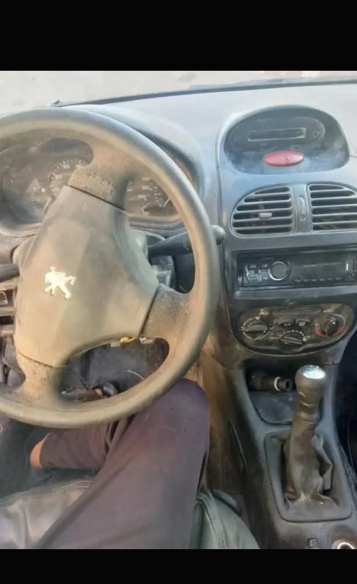 Maknassy Cite Ezzayatine Peugeot 206 206 sedan essence et gaz