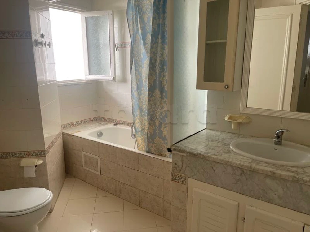 Ariana Ville&nbsp;Cite Ennasr 2&nbsp;Location&nbsp;Appart. 4 pi�ces&nbsp;Appart s3 � ennasr 2 cot� lyc�e