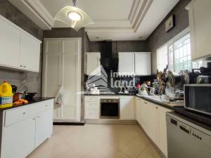 Mnihla Jardins d'el Menzah Vente Appart. 1 pice Triplex avec piscine aux  jardins del