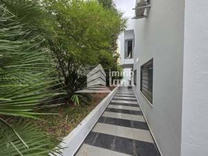 Mnihla&nbsp;Jardins d'el Menzah&nbsp;Vente&nbsp;Maisons&nbsp;Villa de 452m2 aux jardins d'el menzah 2