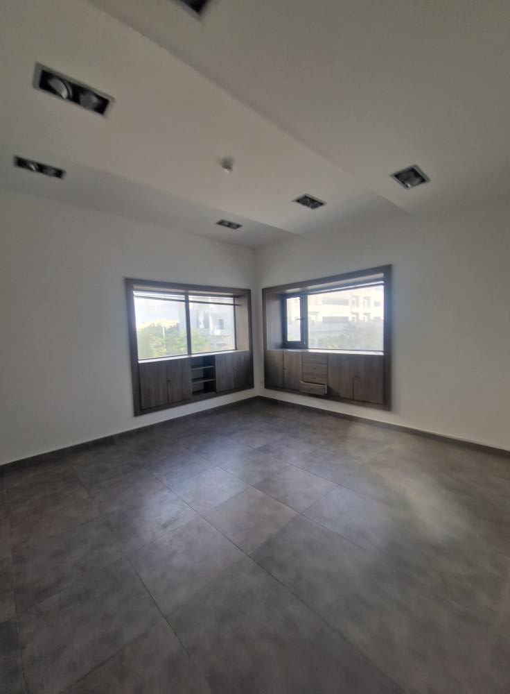 Cite El Khadra&nbsp;Zone urbaine nord&nbsp;Bureaux & Commerces&nbsp;Bureau&nbsp;Bureau h4  au lac 2