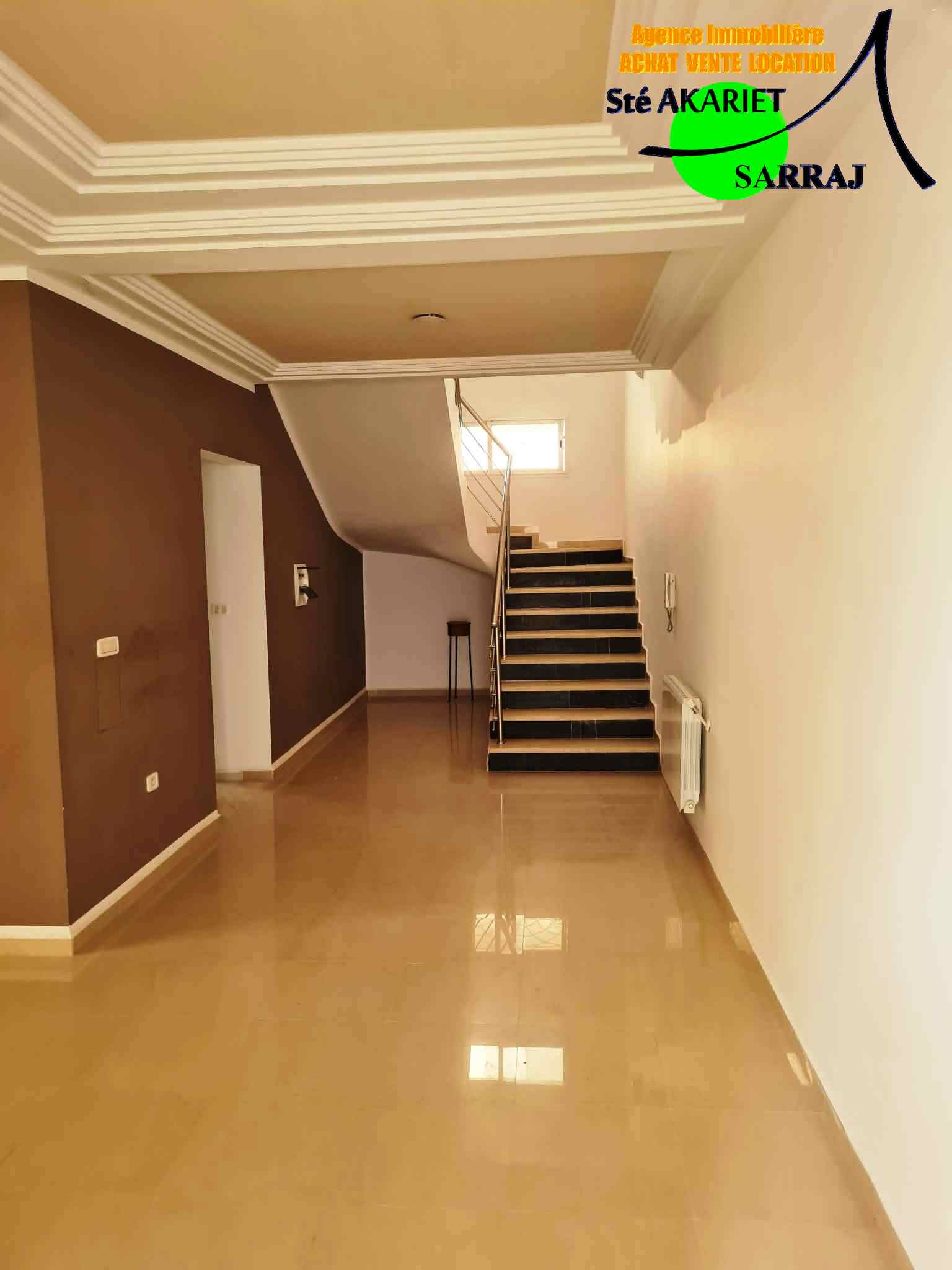 Sousse Jaouhara&nbsp;Sahloul&nbsp;Vente&nbsp;Maisons&nbsp;Lumineux triplex s4 zone des villas sahloul 4