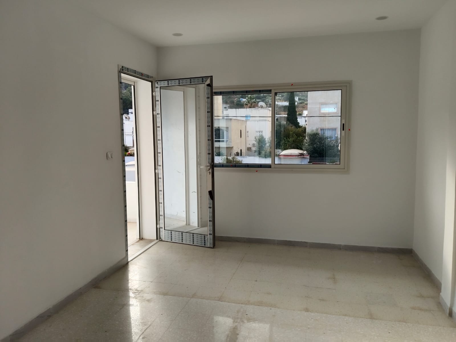 Bou Mhel El Bassatine&nbsp;Bou Mhel&nbsp;Vente&nbsp;Appart. 4 pi�ces&nbsp;Boumhel vnt s3 128m2