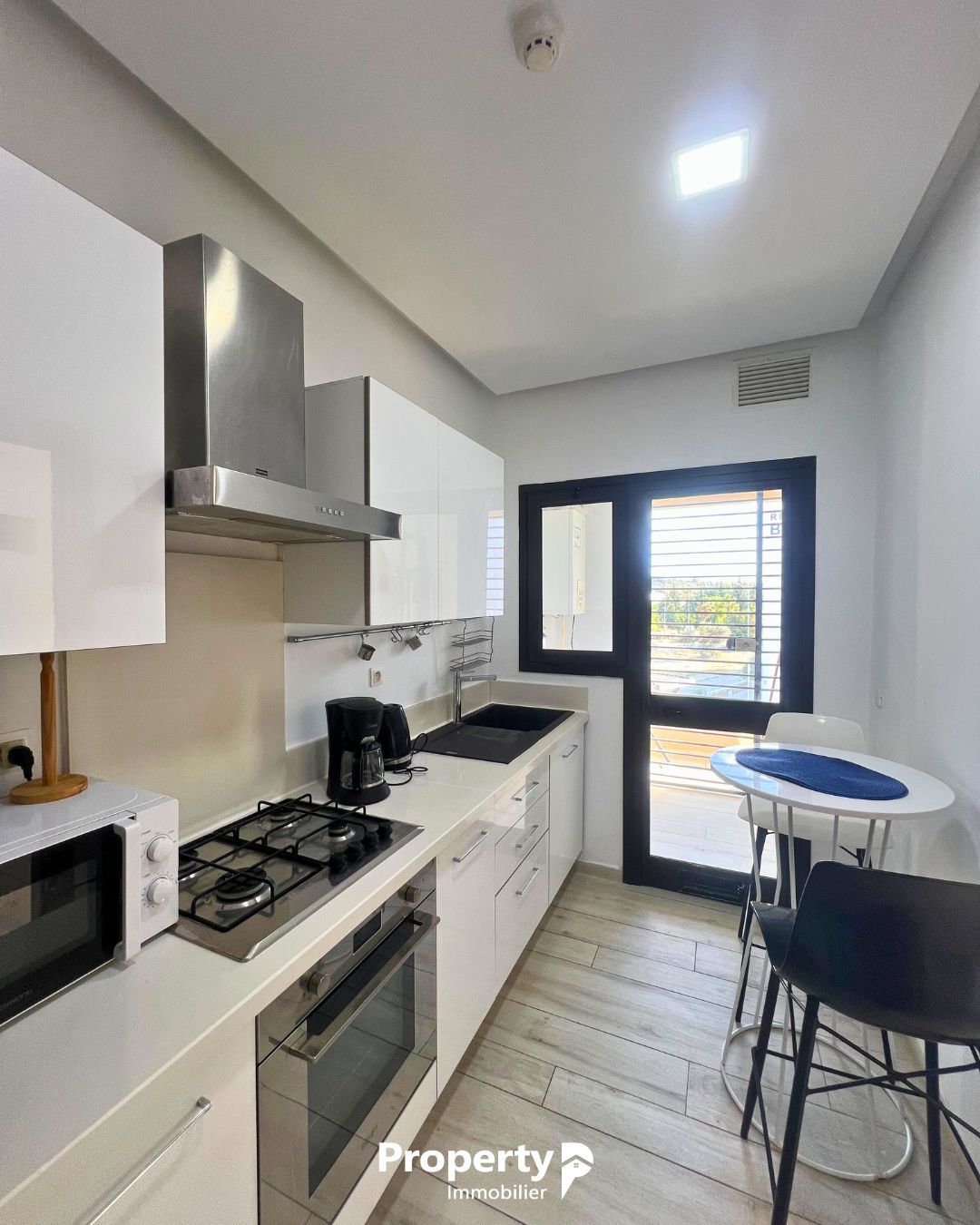 La Marsa Sidi Daoud Location Appart. 1 pice Charmant s1 meubl avec balcon et vue dgage