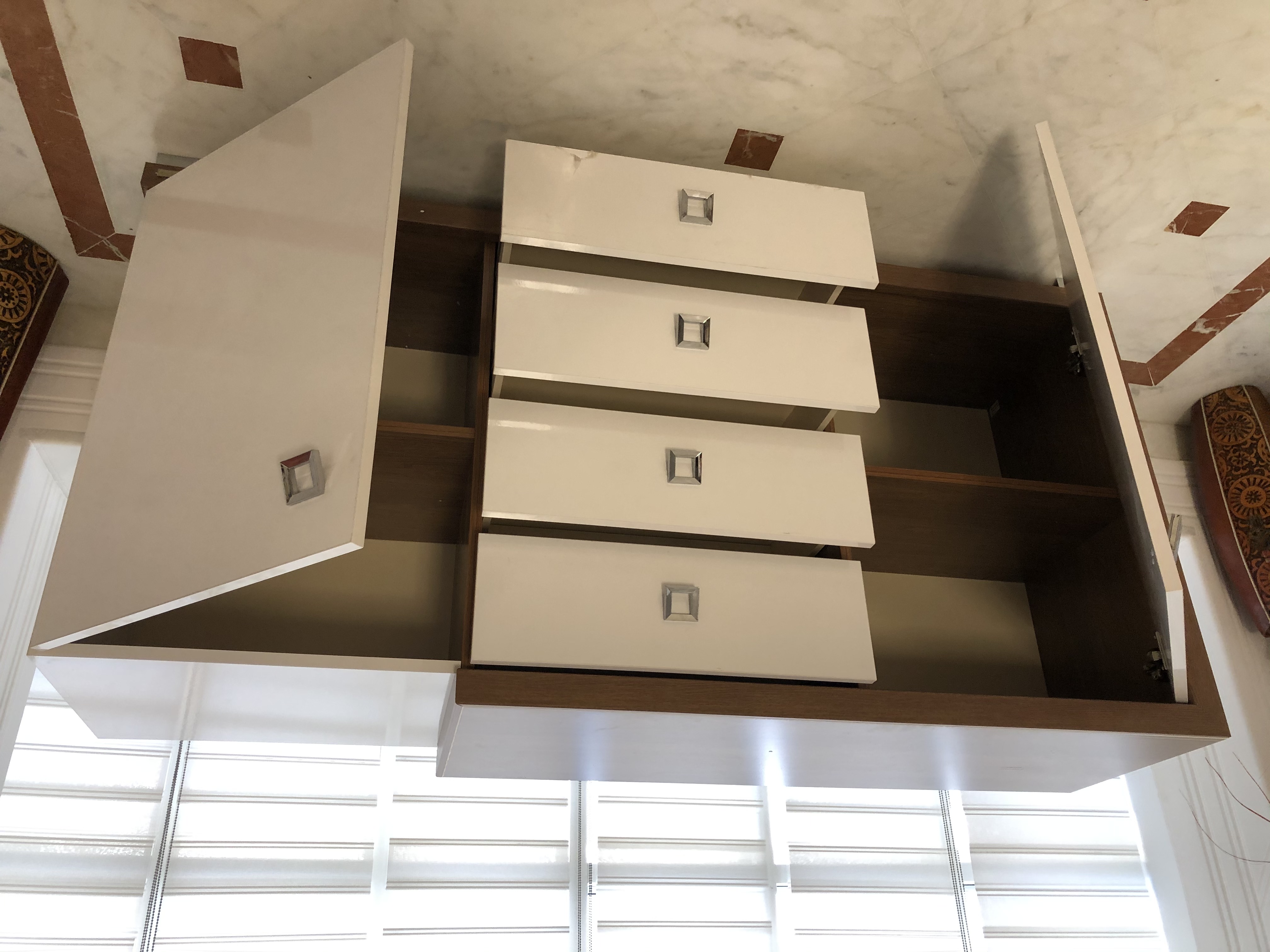 Ariana Ville&nbsp;El Menzah 5&nbsp;Salon - Salle � manger &nbsp;Salle � manger&nbsp;Salle � manger alfemo neuve �l�gante et import�e