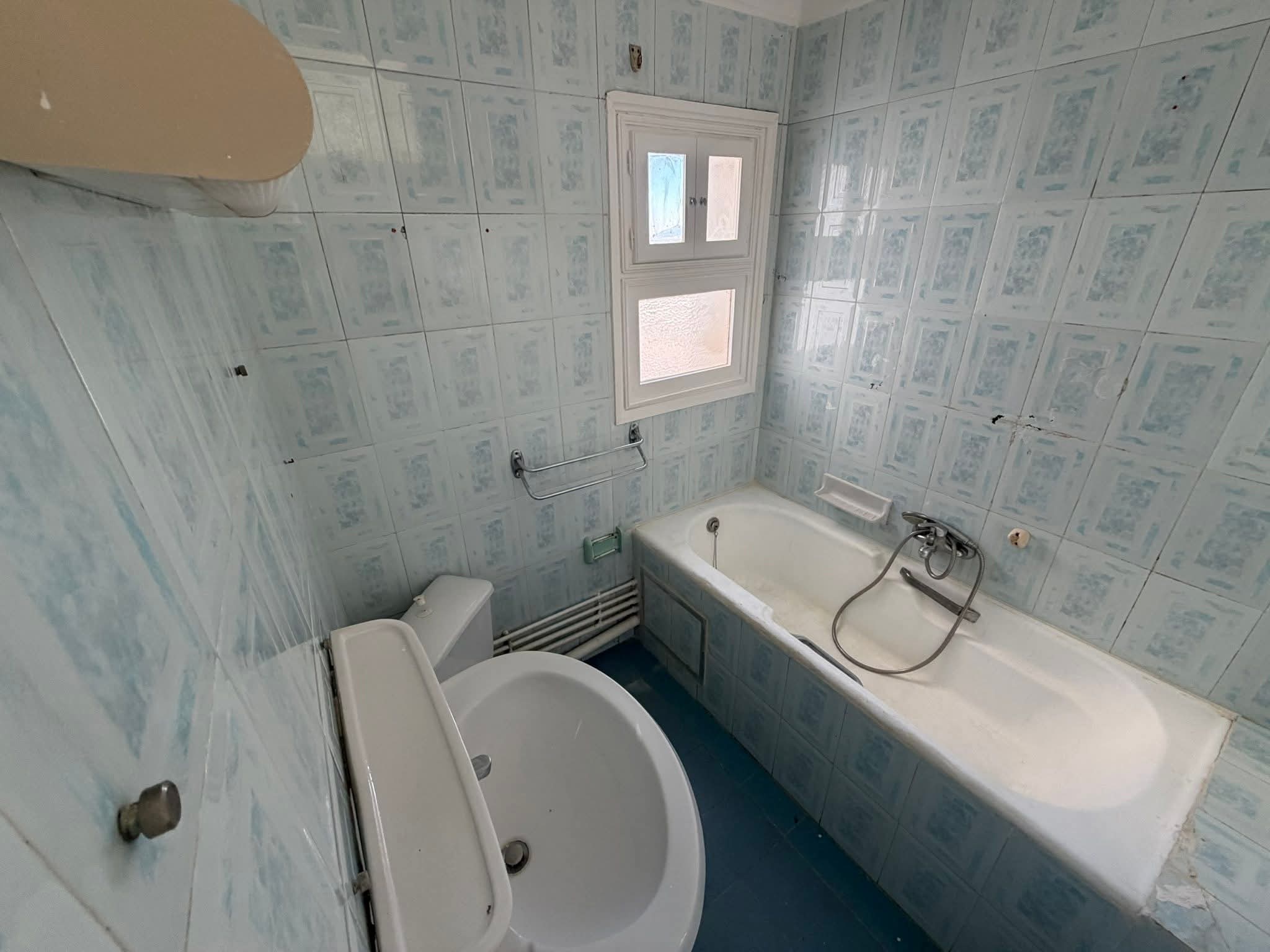 Ariana Ville Cite Ennasr 2 Vente Appart. 4 pices S3 320 md ennasr 2