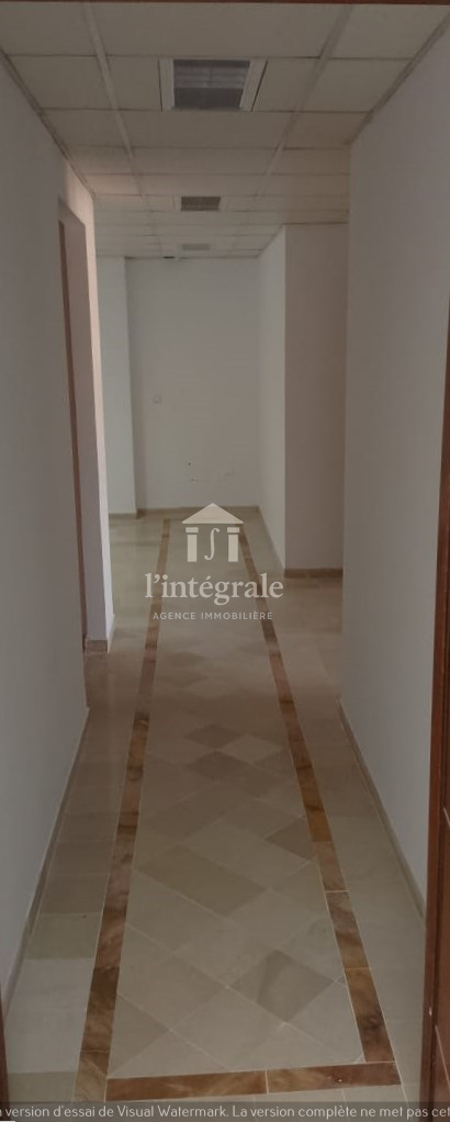 Cite El Khadra Zone urbaine nord Location Appart. 4 pices Bureau de 4 pices