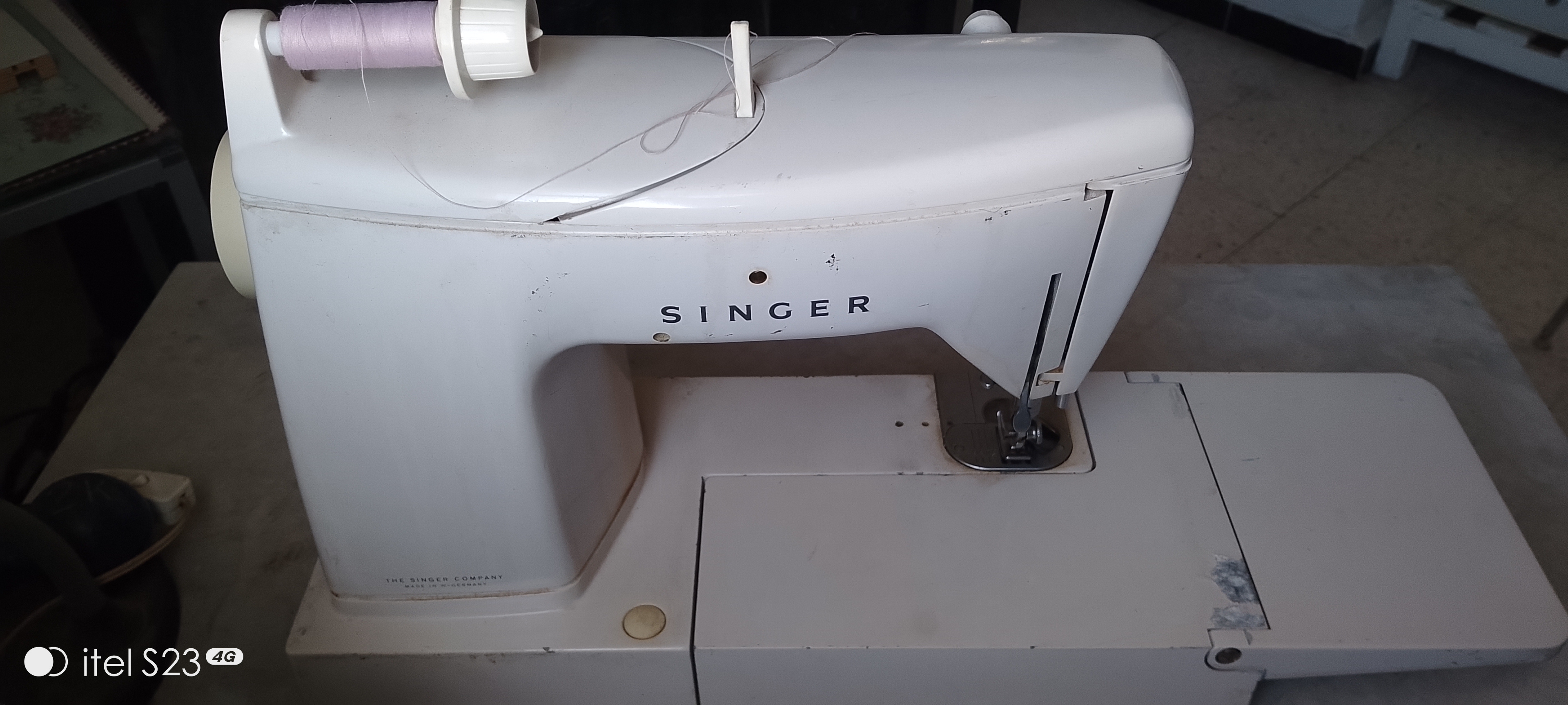 Le Bardo Le Bardo Autre Autre Machine  coudre singer