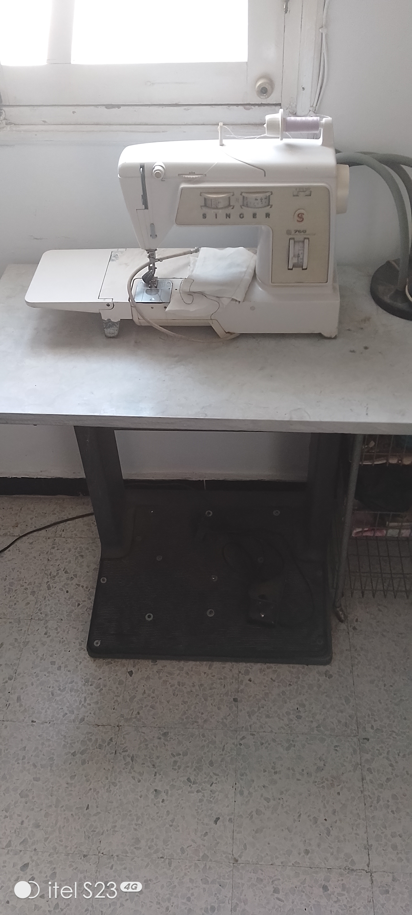 Le Bardo Le Bardo Autre Autre Machine  coudre singer