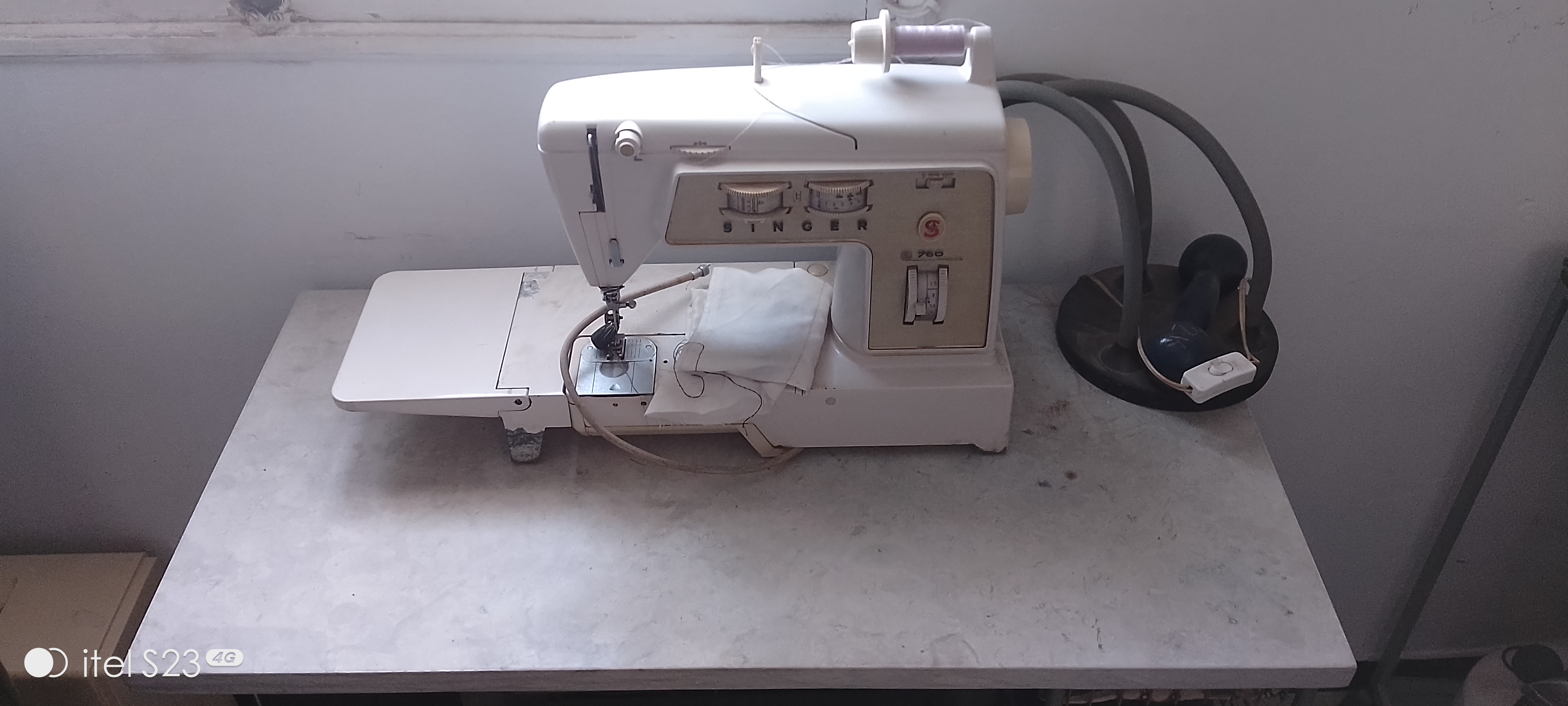 Le Bardo Le Bardo Autre Autre Machine  coudre singer