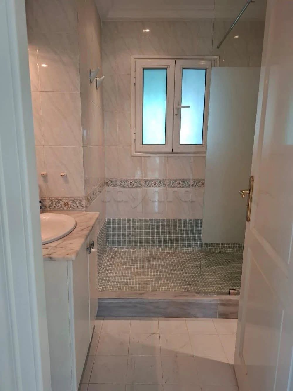 El Menzah El Manar 2 Location Appart. 4 pices S3 1600 d manar 2