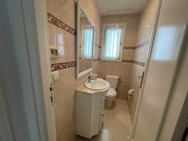 Ariana Ville&nbsp;Cite Ennasr 2&nbsp;Location&nbsp;Appart. 4 pi�ces&nbsp;S3 1450 d ennasr 2