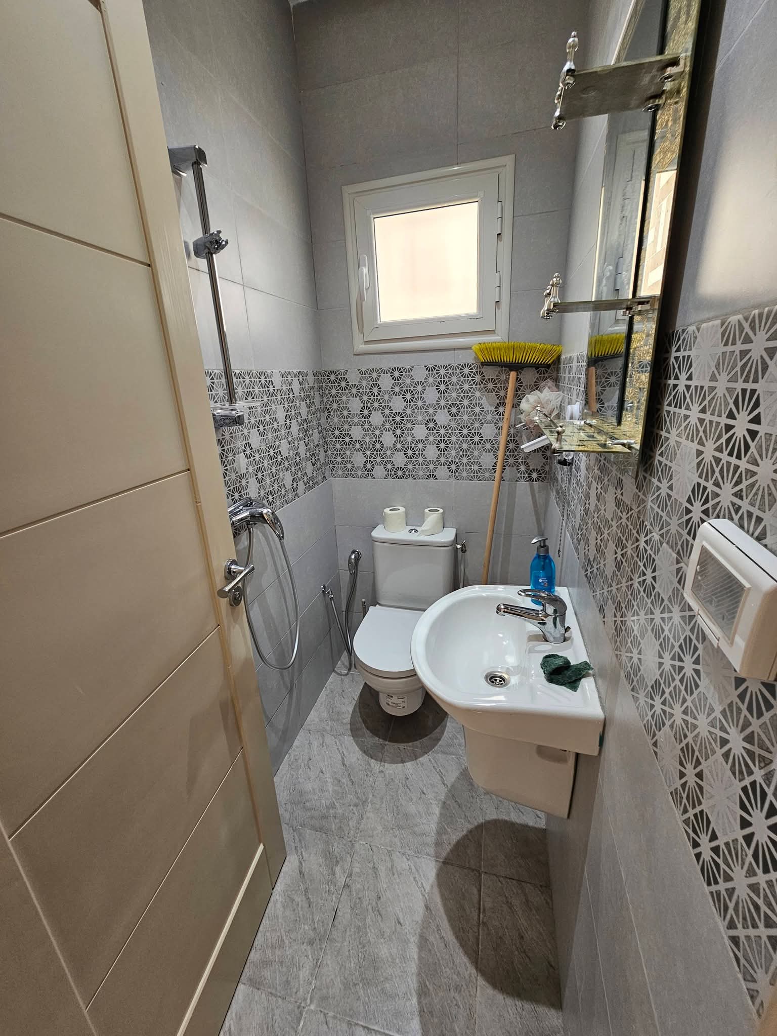 Raoued&nbsp;Ariana Essoughra&nbsp;Location&nbsp;Appart. 4 pi�ces&nbsp;S3 rdc meuble ariana soughra