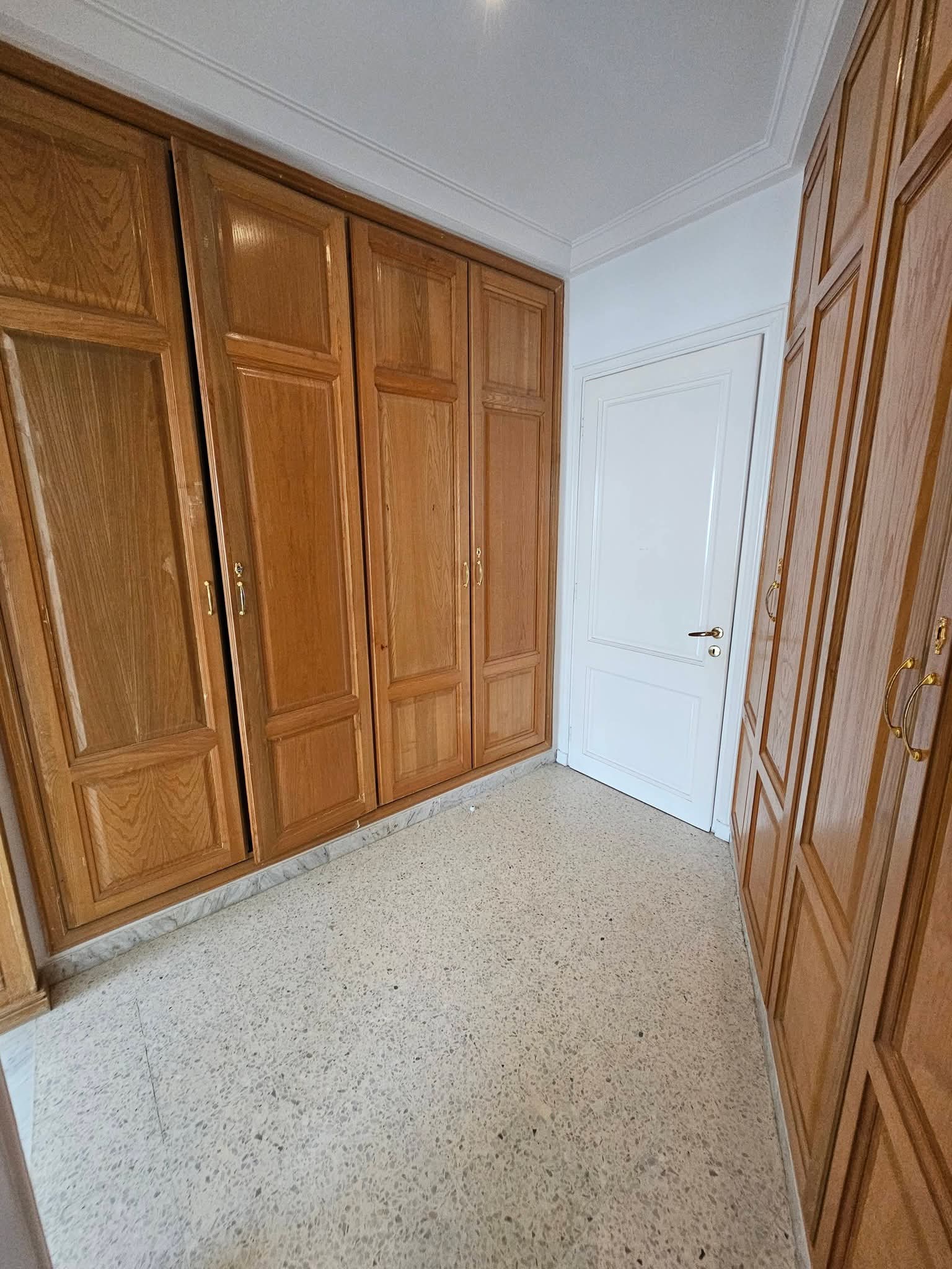 Ariana Ville&nbsp;Cite Ennasr 2&nbsp;Location&nbsp;Appart. 5 pi�ces+&nbsp;S4 1800 d ennasr 2