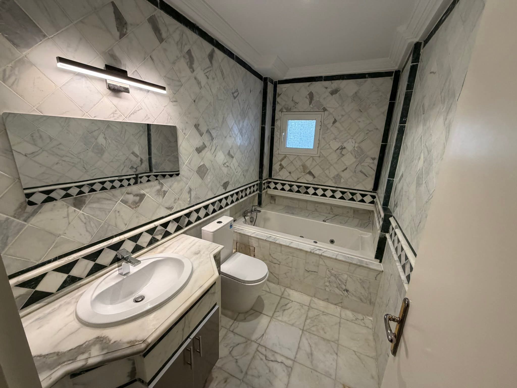 Ariana Ville&nbsp;Cite Ennasr 2&nbsp;Location&nbsp;Duplex&nbsp;Duplex 2050 d ennasr 2