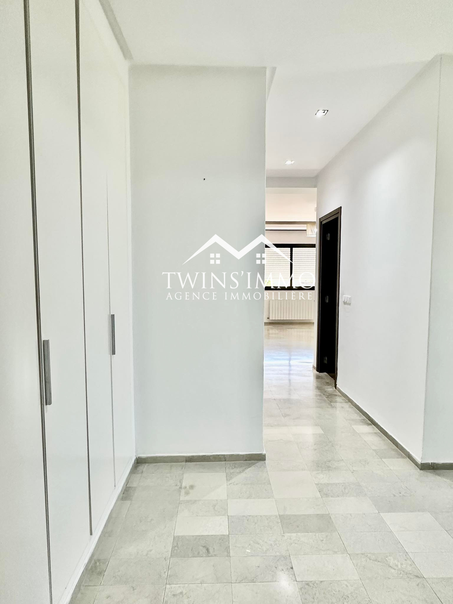 La Marsa Cite Du Stade Location Appart. 4 pices Appartement s4 avec jardin  la marsa