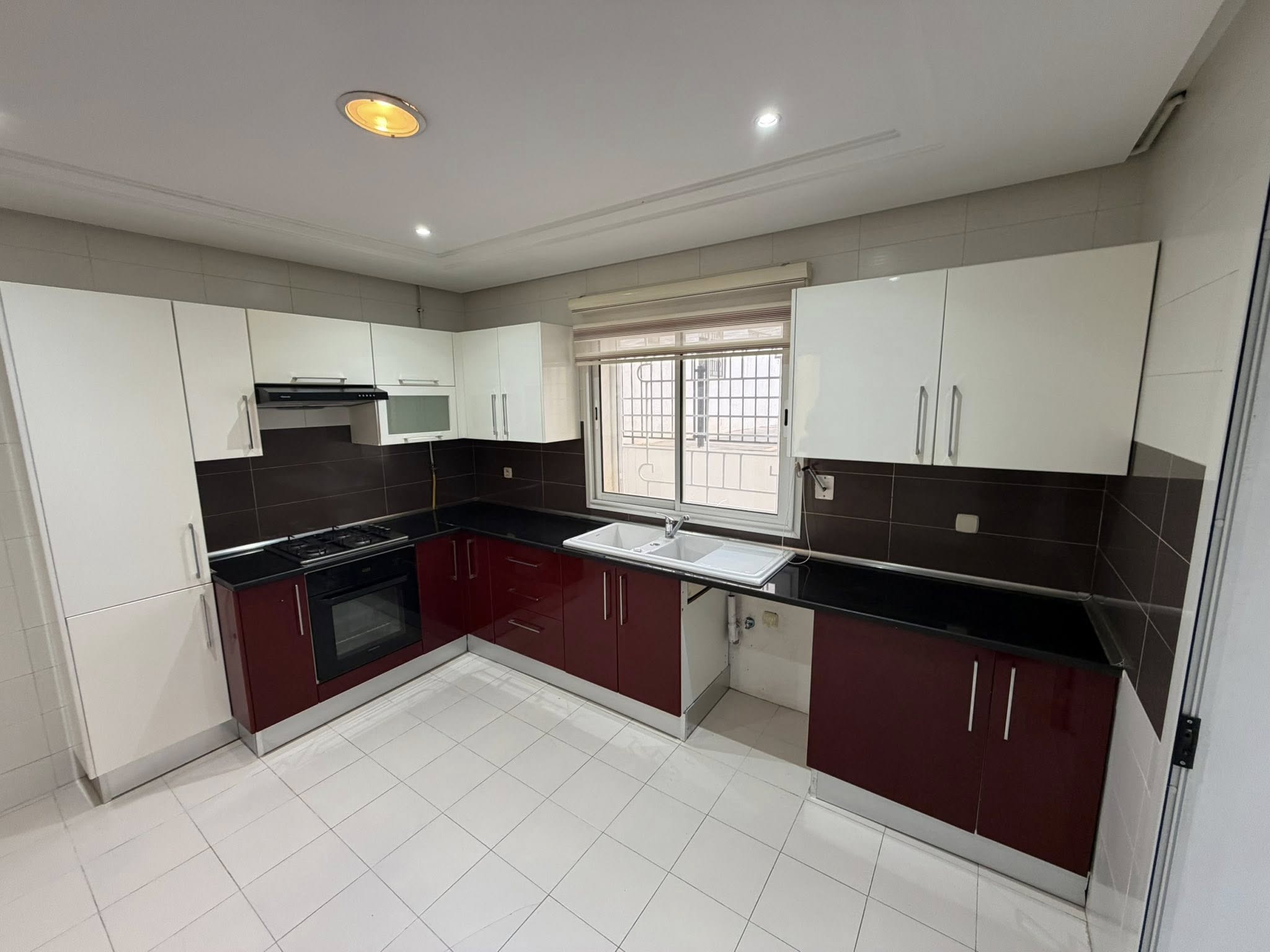 Ariana Ville Cite Ennasr 2 Location Appart. 4 pices Nouveau s3  ennaser 2